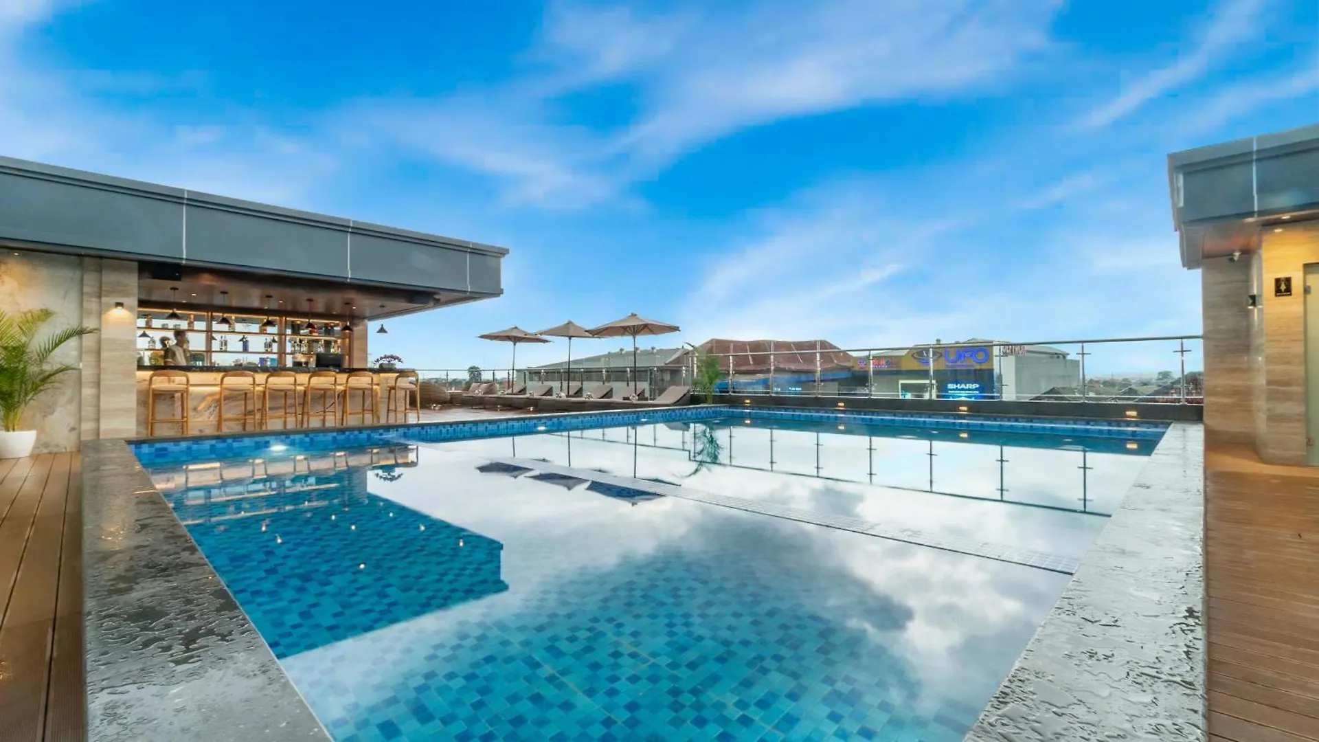 City Of Aventus Hotel - Denpasar