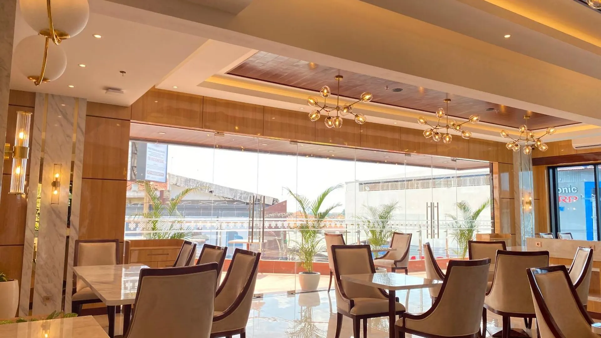 City Of Aventus Hotel - Denpasar 4*,  Indonesien